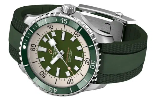 BREITLING 300 44mm A17376A31L1S1