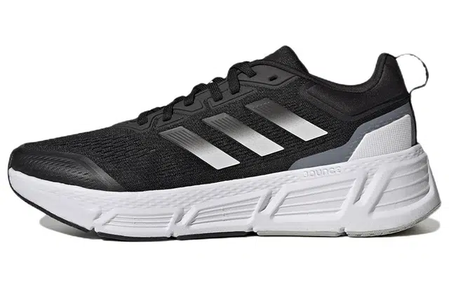 adidas Questar
