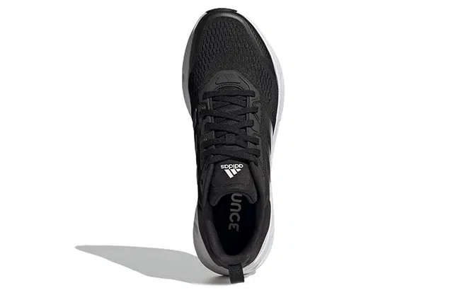 adidas Questar