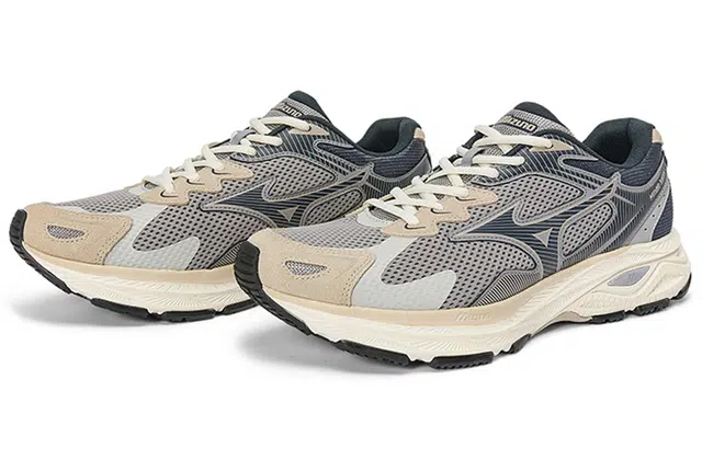 Mizuno Racer S