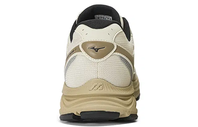 Mizuno Racer S