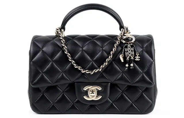 CHANEL Classic Flap CF 22S