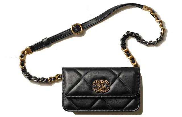 CHANEL 19Bag