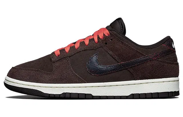 Nike Dunk Low "Baroque Brown"