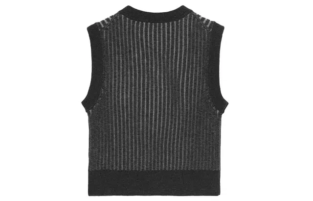 SS22 V