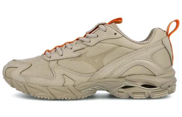 Beams x Mizuno Wave Rider 10
