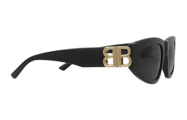 Balenciaga B