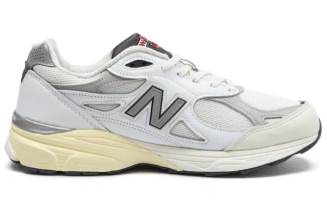 New Balance Teddy MadeNB 990 V3
