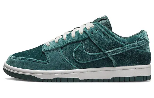 Nike Dunk Low "Atomic Teal"