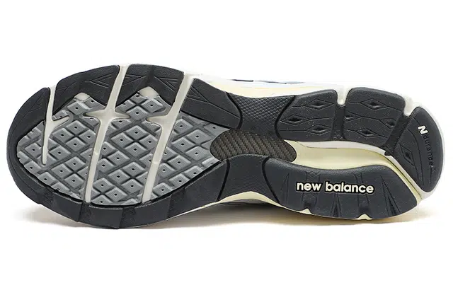 New Balance Teddy MadeNB 990 V3