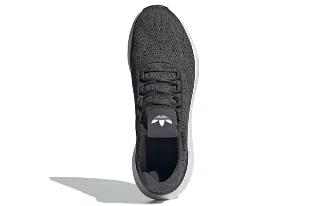adidas originals Swift Run 22