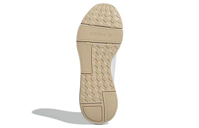 adidas originals Swift Run 22