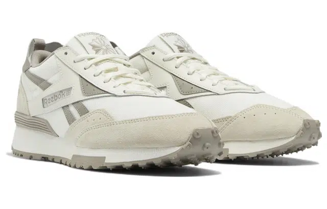 Reebok LX2200