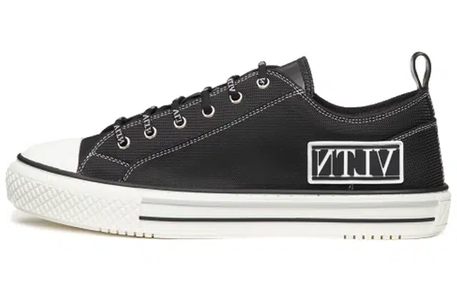 Valentino Giggies Black