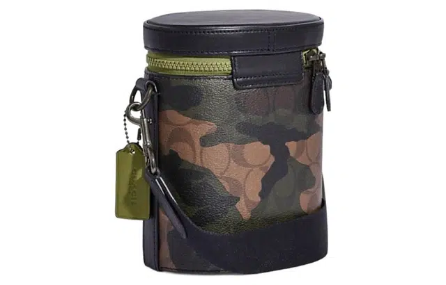 COACH Barrel 15