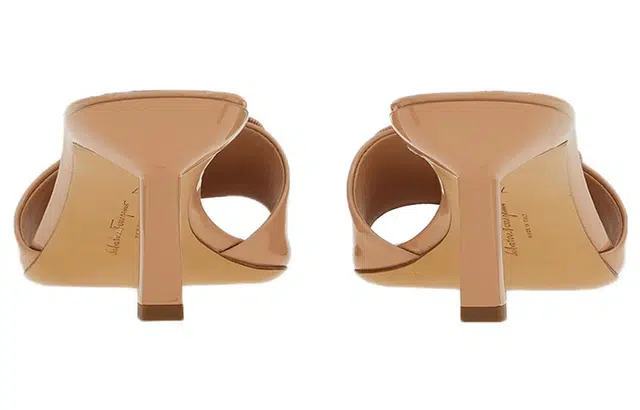FERRAGAMO Vara