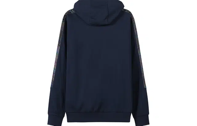 EMPORIO ARMANI EA7 FW22 Logo