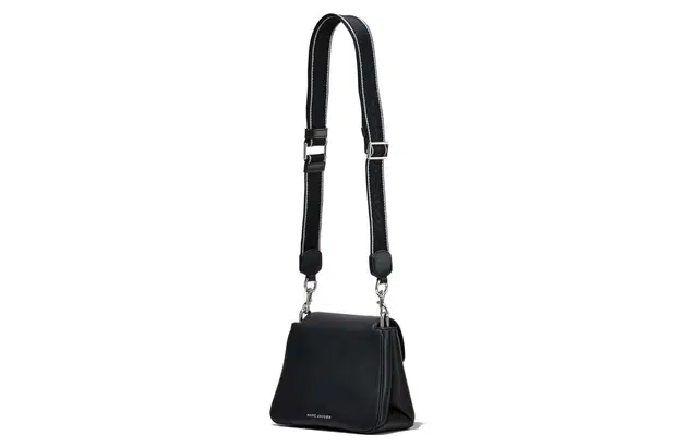 MARC JACOBS