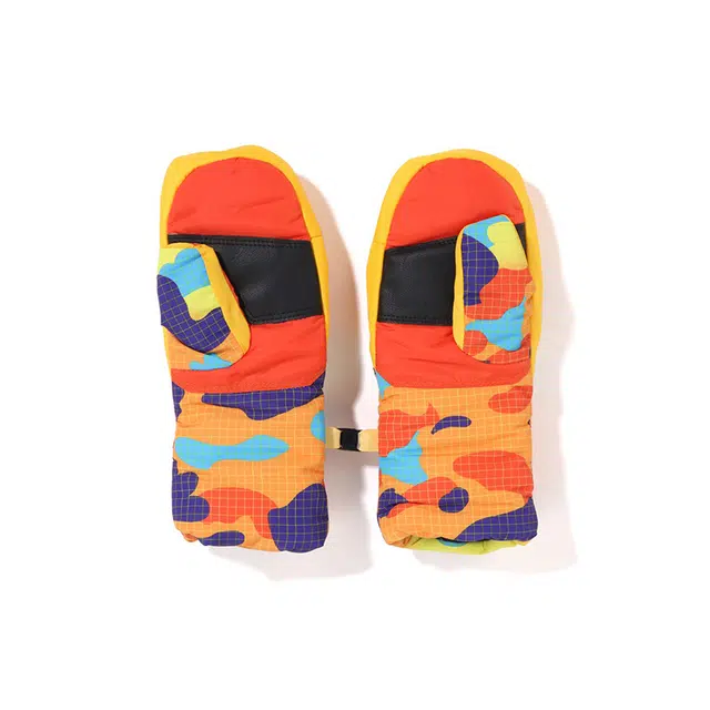A BATHING APE Ape Head Mesh Camo Gloves Kids