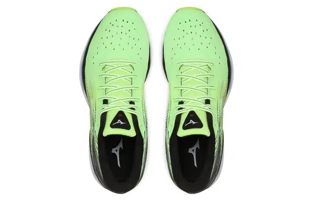 Mizuno Wave Sky 6