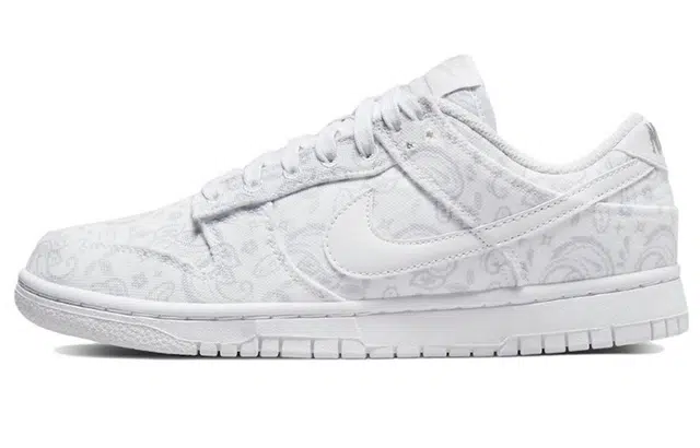 Nike Dunk Low ESS