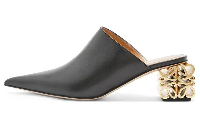 LOEWE Anagram
