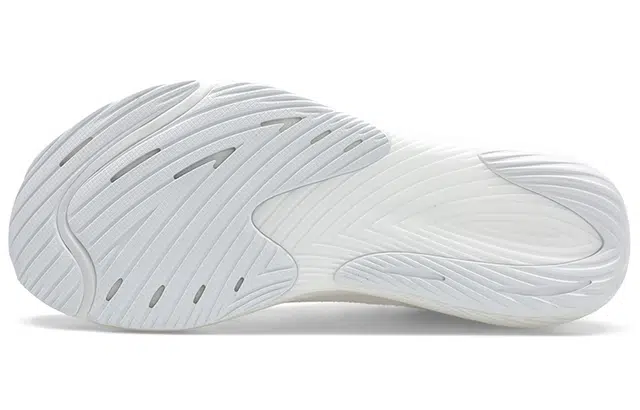 New Balance FuelCell Rebel v3