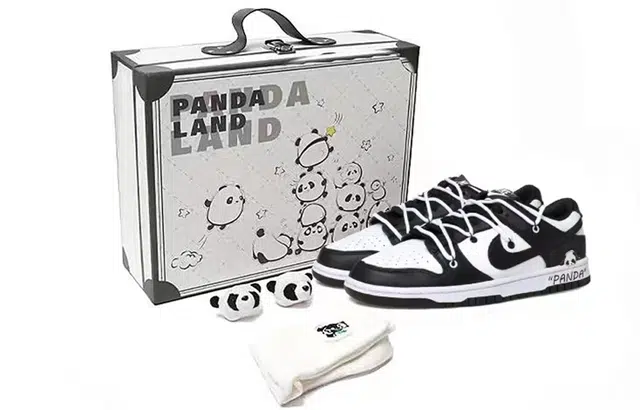NBA x Nike Dunk Low HR Vibe GS