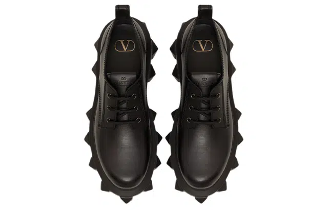 Valentino Trackstud