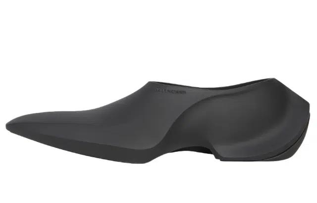 Balenciaga Space