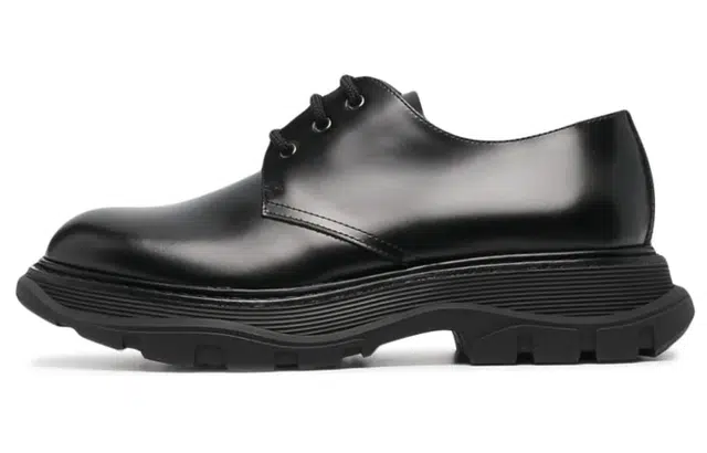Alexander McQueen Tread Lace-Up