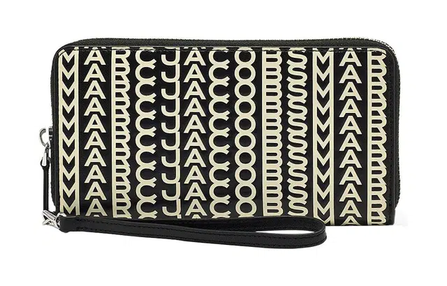 MARC JACOBS
