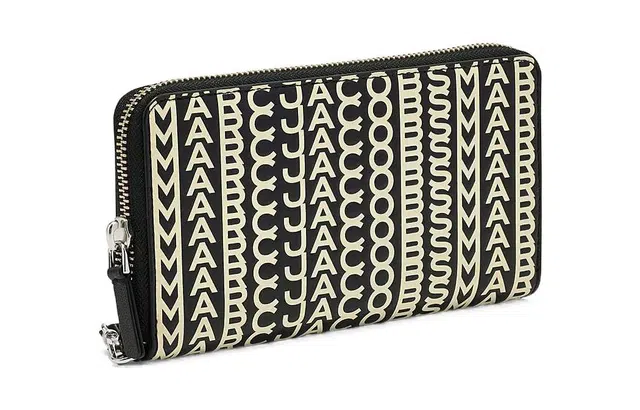 MARC JACOBS