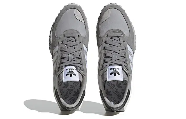 adidas originals Retropy E5 W.R.P.