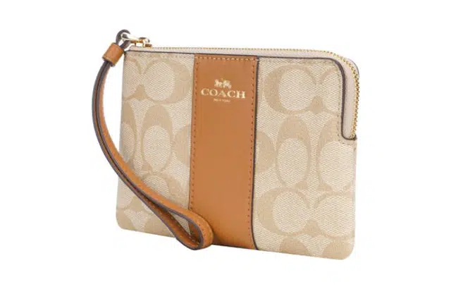 COACH Corner Zip 16