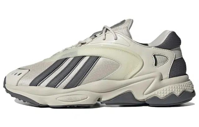 adidas Oztral