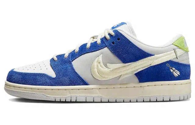 Fly Streetwear x Nike Dunk SB "Gardenia"