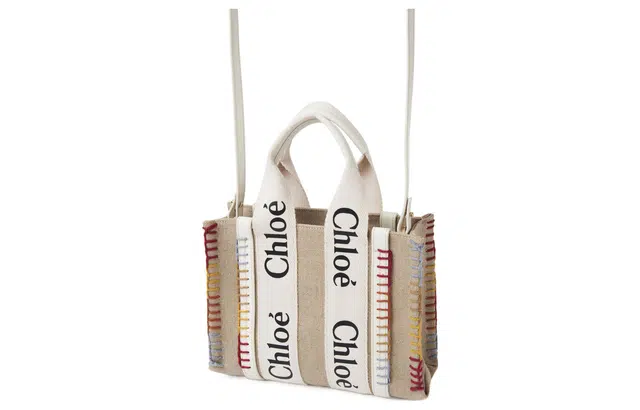 Chlo Woody LogoTote