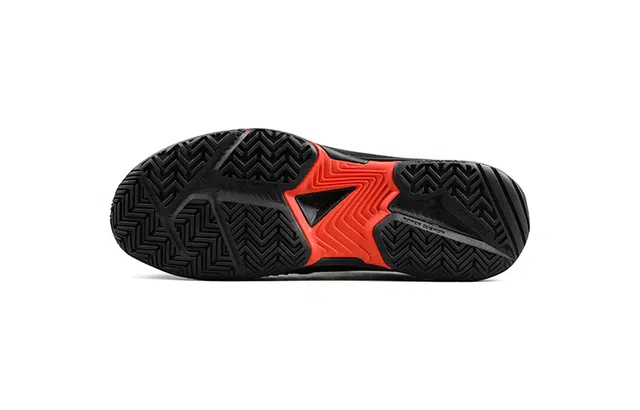 YONEX