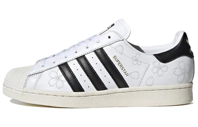 adidas Superstar
