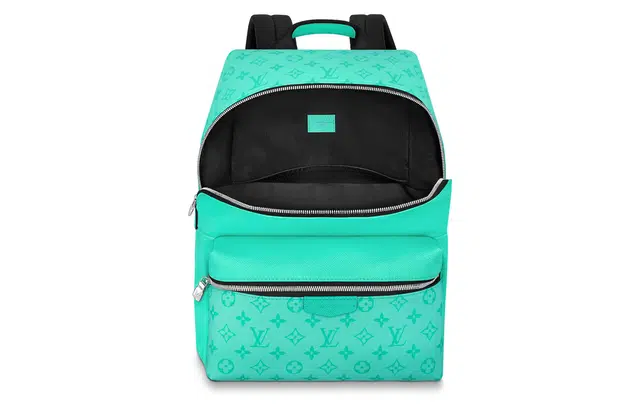 LOUIS VUITTON Discovery