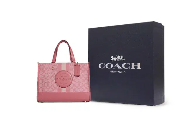 COACH Dempsey 30 Tote