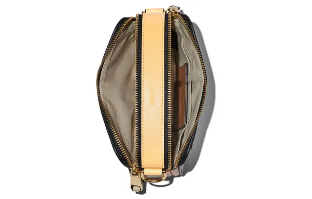 MARC JACOBS Snapshot