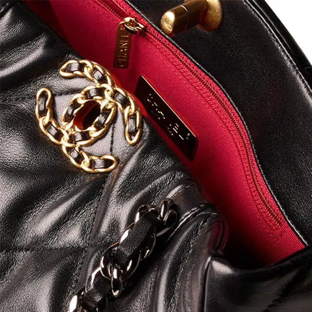 CHANEL 19 Shopping Bag Tote