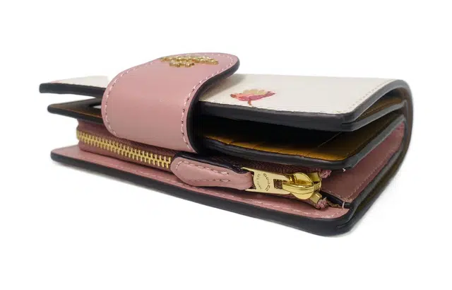 COACH Medium Wallet 13 Logo