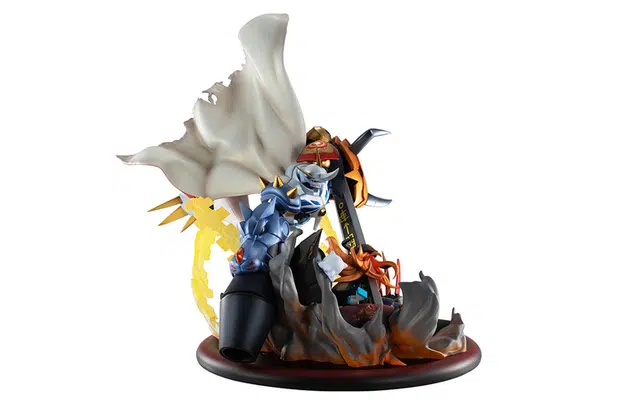 MegaHouse vs 34cm