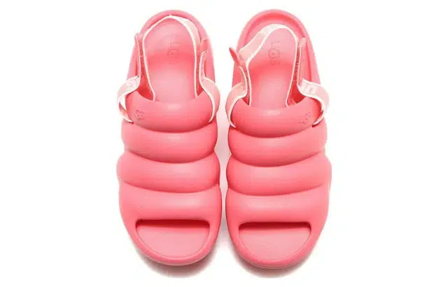 atmos pink x UGG