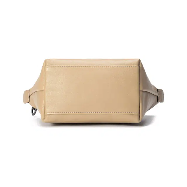 LONGCHAMP Le Pliage Cuir 17