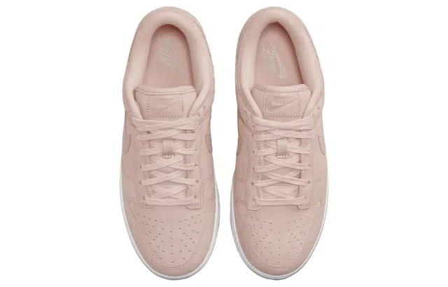Nike Dunk Low "Pink Oxford"