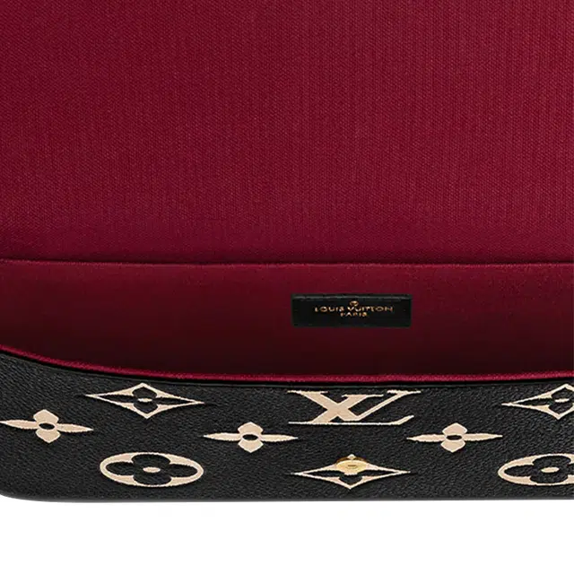 LOUIS VUITTON Pochette Flicie